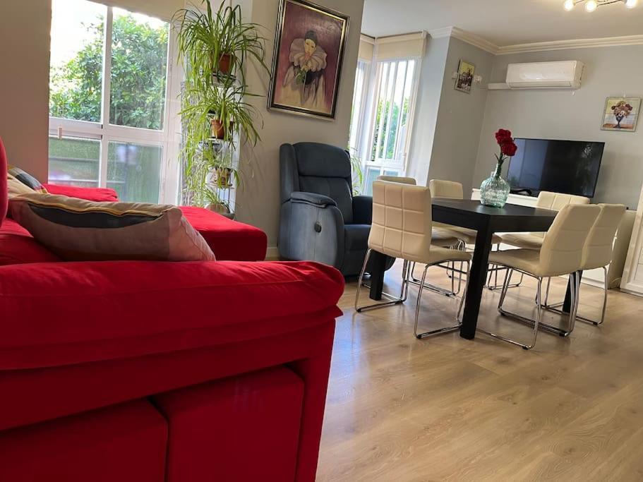 Triana Family Suites Siviglia Esterno foto